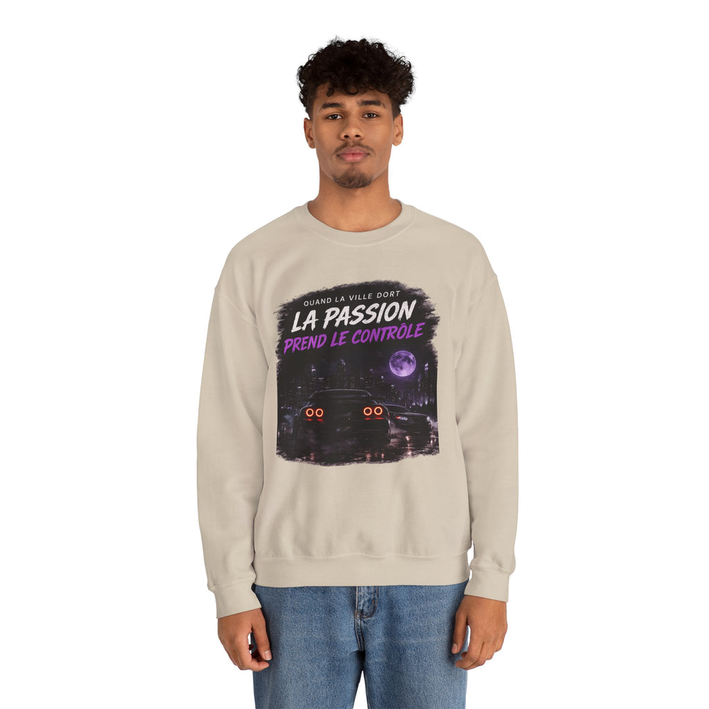 Crewneck Sweatshirt — Retro French Night Drive "La Passion Prend Le Contrôle"