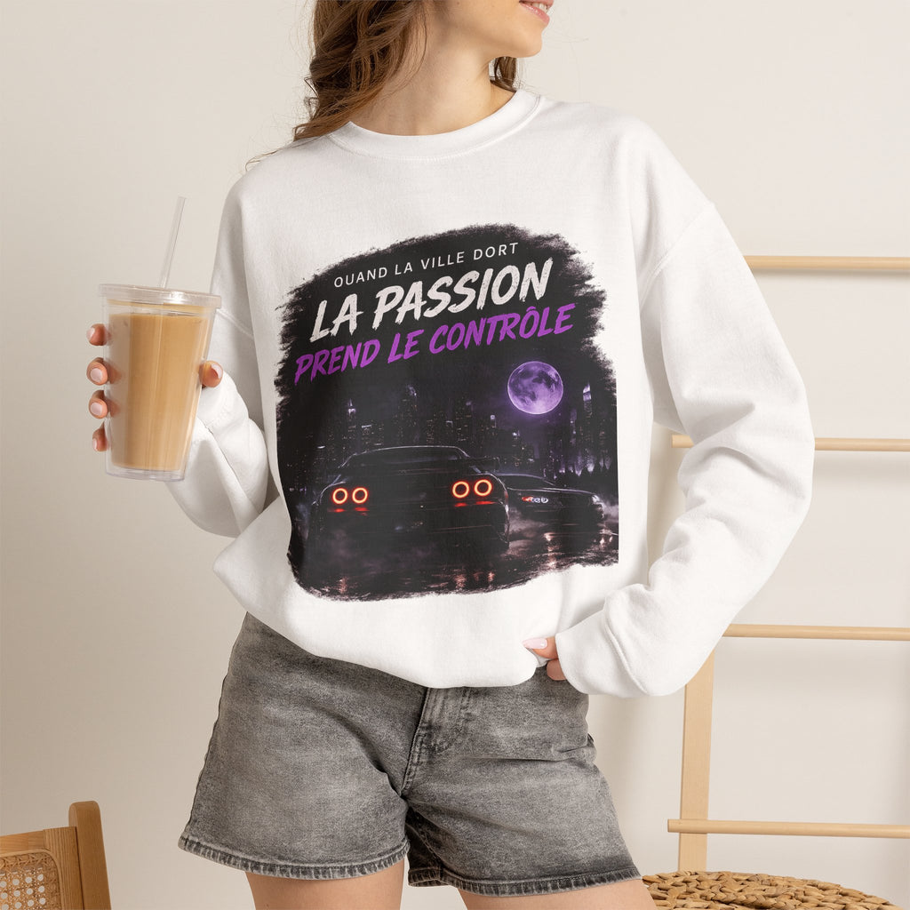 Crewneck Sweatshirt — Retro French Night Drive "La Passion Prend Le Contrôle"