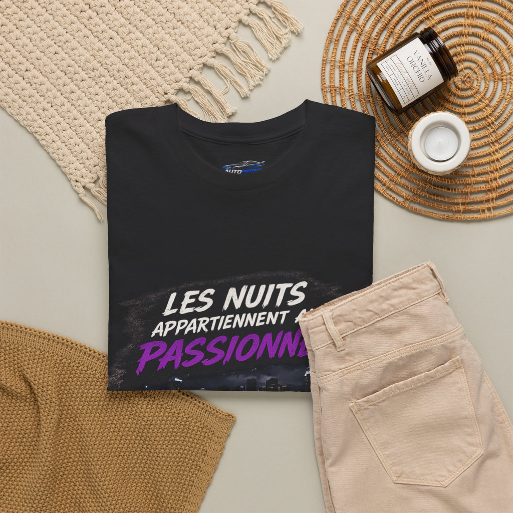Les Nuits Appartiennent aux Passionnés T-Shirt — Night Drive Retro Racing Tee
