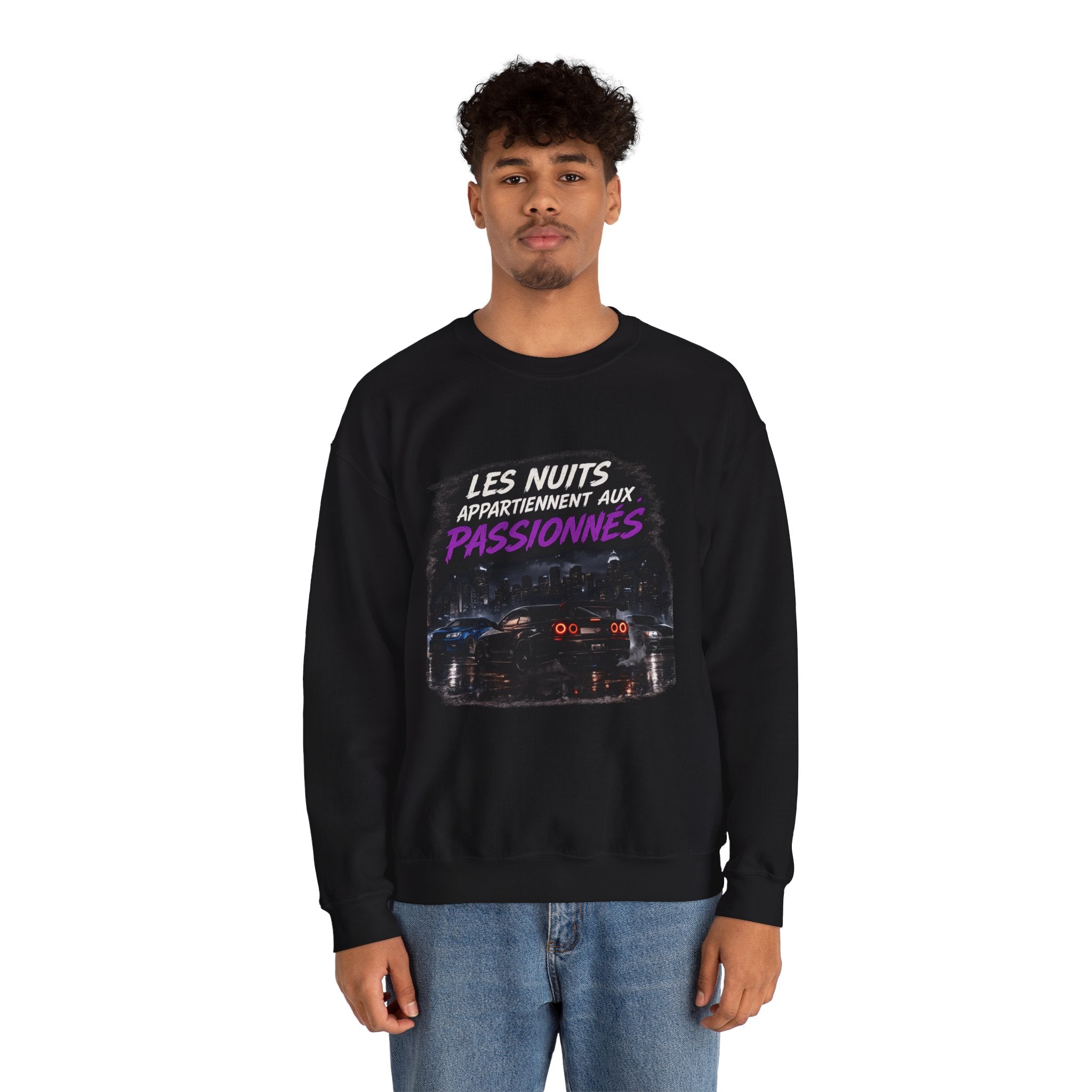 Crewneck Sweatshirt — "Les Nuits Appartiennent aux Passionnés" Neon Night Car Design