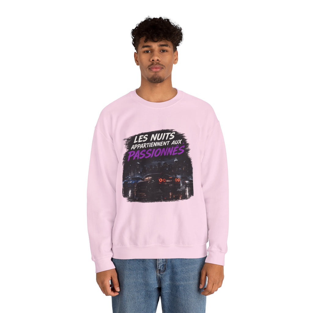 Crewneck Sweatshirt — "Les Nuits Appartiennent aux Passionnés" Neon Night Car Design