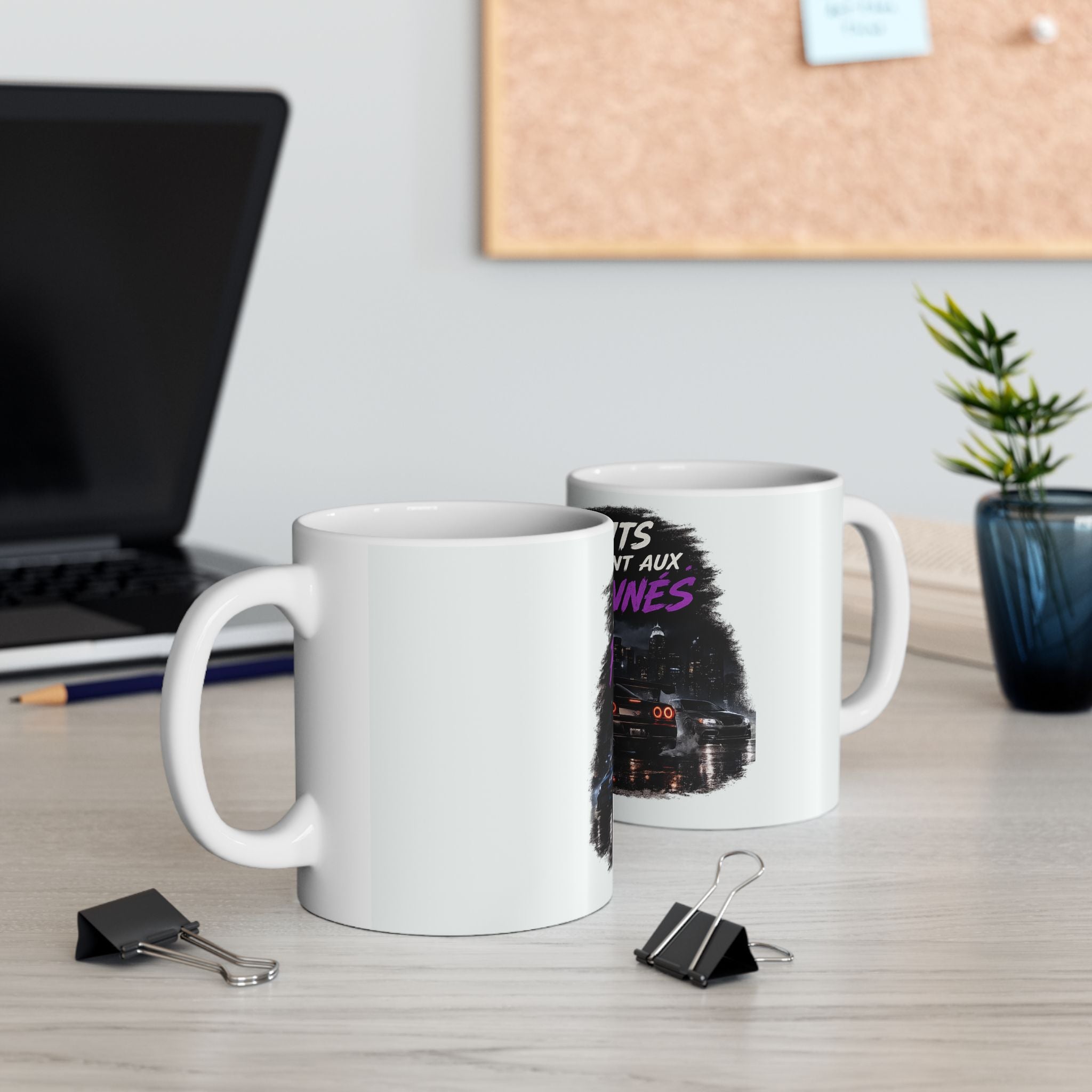 Ceramic Mug — Les Nuits Appartiennent Aux Passionnés (Car Night Cityscape)
