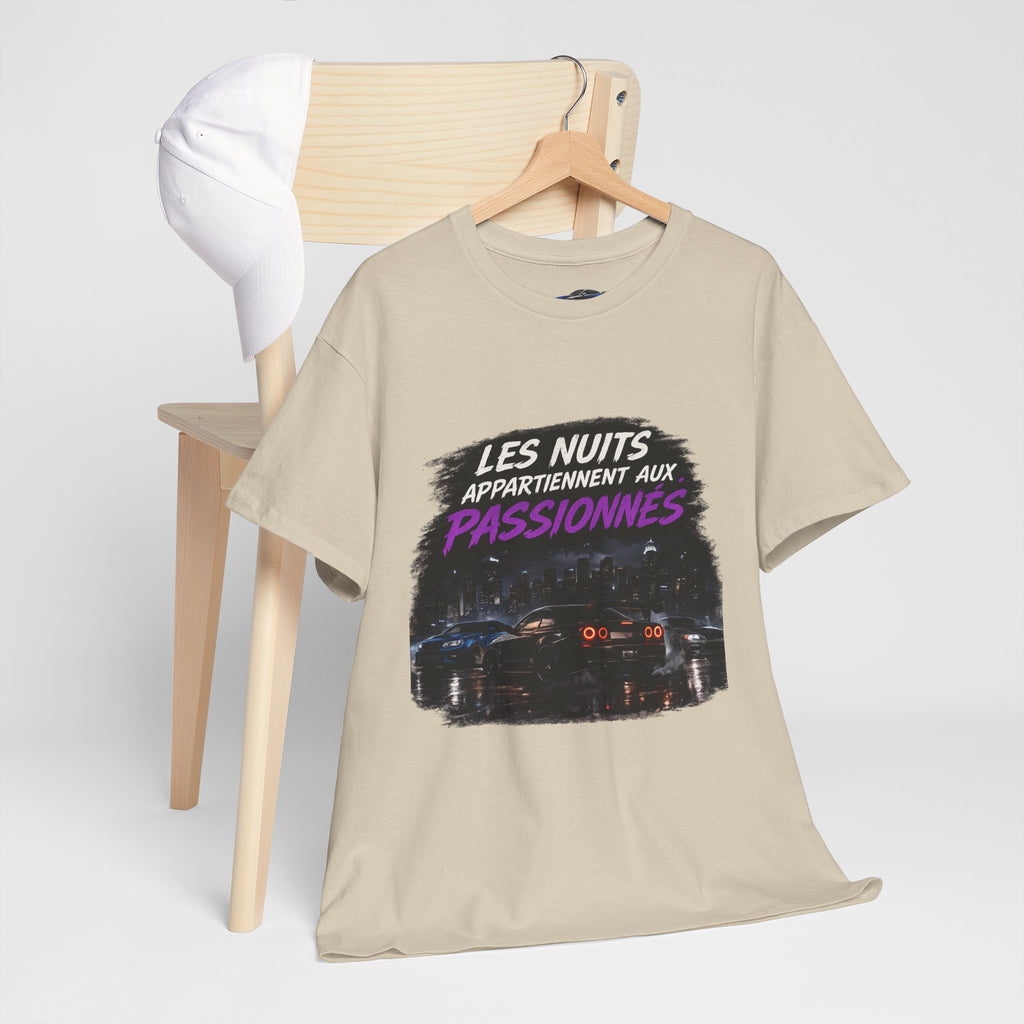 Les Nuits Appartiennent aux Passionnés T-Shirt — Night Drive Retro Racing Tee