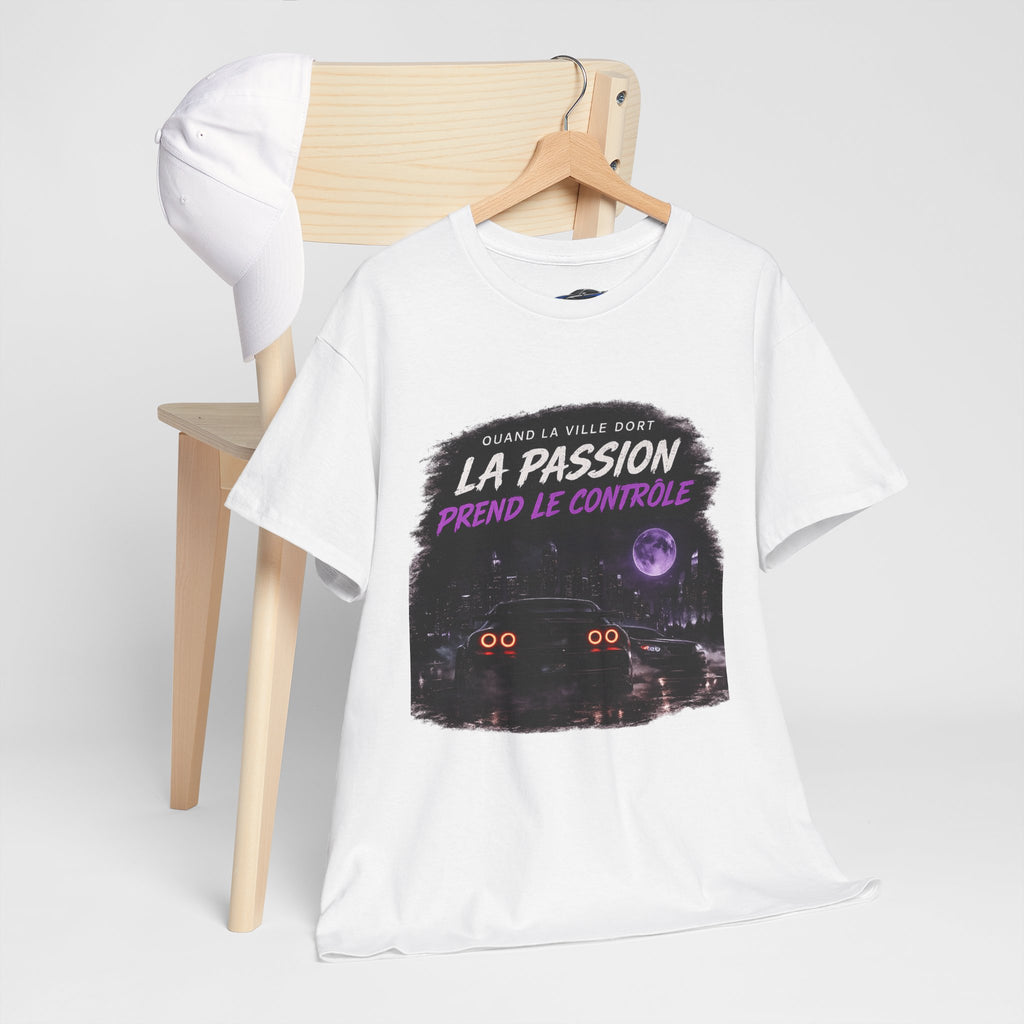La Passion Prend Le Contrôle Tee — Retro Night Drive Graphic T-Shirt