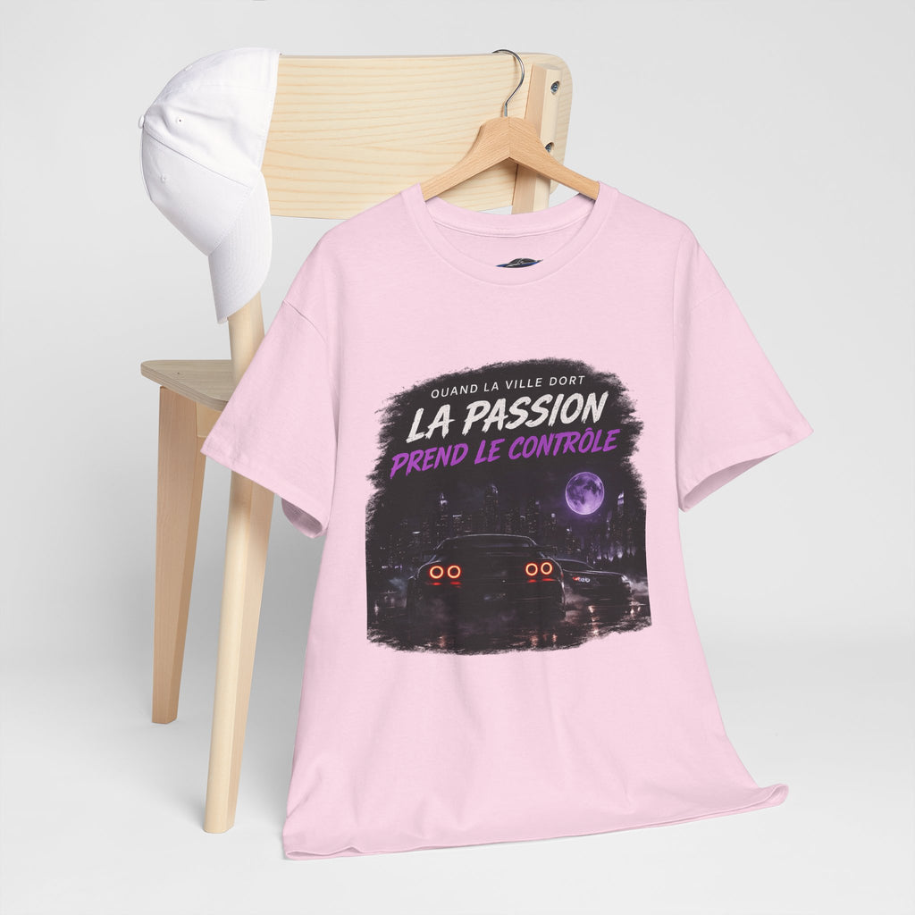 La Passion Prend Le Contrôle Tee — Retro Night Drive Graphic T-Shirt