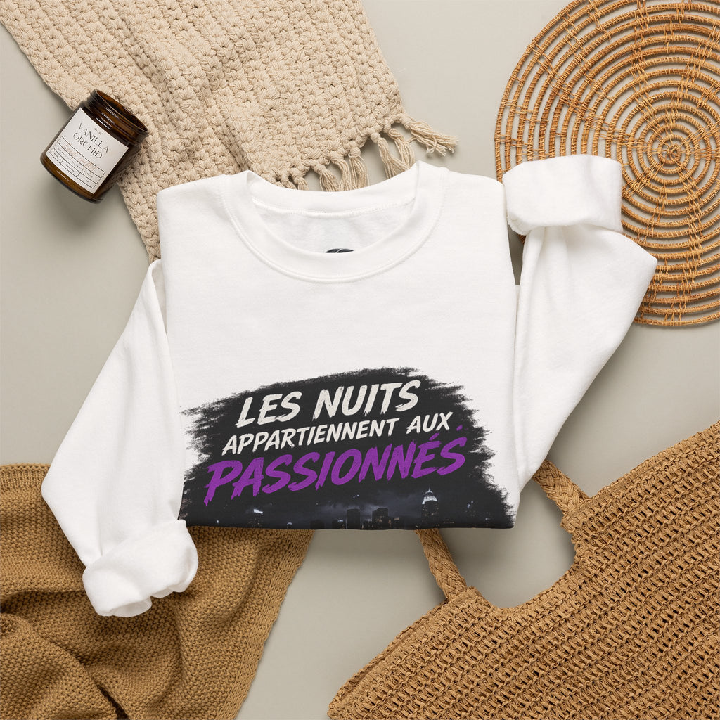 Crewneck Sweatshirt — "Les Nuits Appartiennent aux Passionnés" Neon Night Car Design